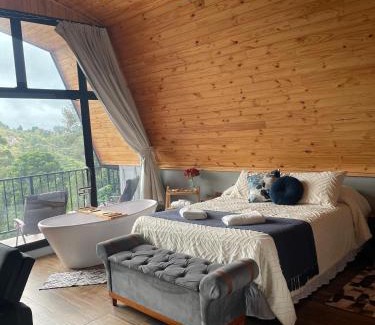 Jardim Europa Ski Chalet | Chalé Hortênsia