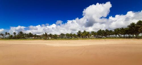 Barra do Jacuipe House | Chalé Pé na Areia e Piscina Privativa em Barra do Jacuípe