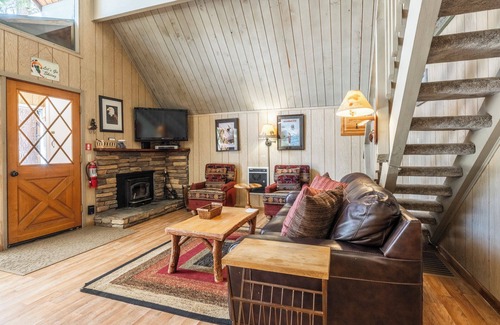 Mammoth Lakes Ski Chalet | Chalet #10, Bike/Hike in Summer at Ski in Ski Out