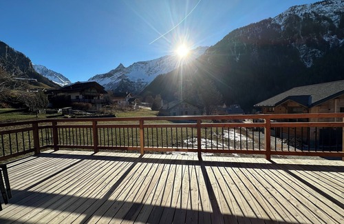 Nancroit Ski Chalet | Chalet 12 Personnes au Milieu du Domaine de Paradiski