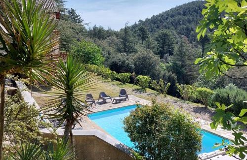 Genolhac House | Chalet 14 pers avec vue panoramique et piscine chauffée