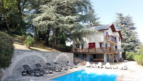 Genolhac House | Chalet 14 pers avec vue panoramique et piscine chauffée