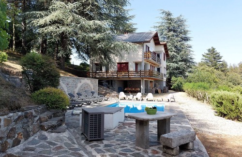 Genolhac Cottage | Chalet 14p with panoramic views of the valley and heated swimming pool