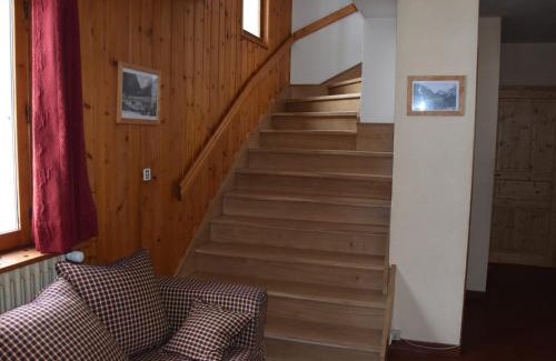 Pralognan-la-Vanoise Ski Chalet | Chalet 5 Pièces à Pralognan-la-Vanoise, 150m², 8 Pers, Proche Commerces et Téléphérique - FR-1-464-48