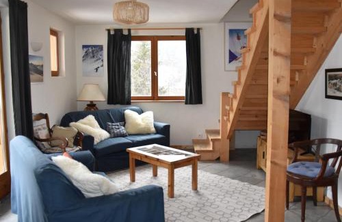 Pralognan-la-Vanoise Ski Chalet | Chalet 5 pièces près de la forêt à Pralognan-la-Vanoise, idéal pour 8 personnes - FR-1-464-176