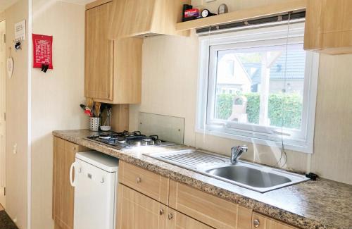 Sint Maarten Ski Chalet | Chalet 575 op Recreatiepark De Wielen