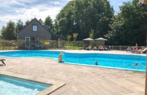 Sint Maarten Ski Chalet | Chalet 7a op Recreatiepark De Wielen