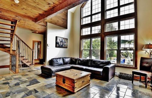 Stoneham Ski Chalet | Chalet 9012 Chemin des Alpages by Les Chalets Alpins