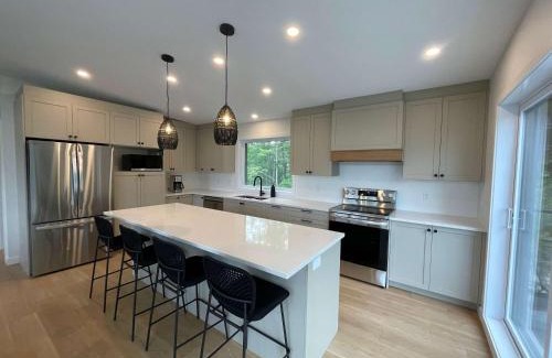 Mansonville House | Chalet a Samia - Spa, luxury, Jay Peak view