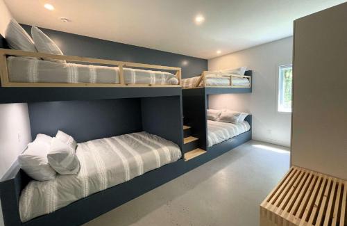 Mansonville House | Chalet a Samia - Spa, luxury, Jay Peak view