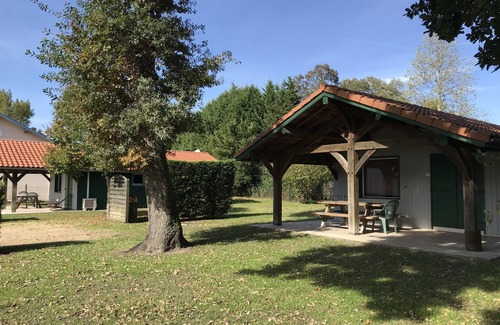 Sabres Ski Chalet | CHALET ALL COMFORT, covered terrace, barbecue, niche.