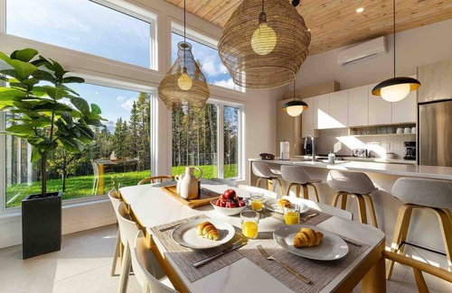 Baie-St-Paul Ski Chalet | Chalet Alpaga 21: Summer Spa & Mountain Escape