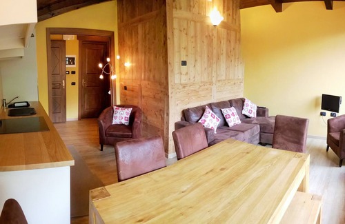 La Thuile Apartment | Chalet Alpina 5 Minutes Walk to ski Lifts