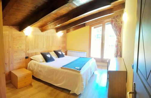 La Thuile Apartment | Chalet Alpina 5 Minutes Walk to ski Lifts