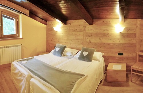 La Thuile Apartment | Chalet Alpina 5 Minutes Walk to ski Lifts