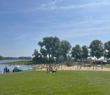 Lathum House | Chalet am See in Holland