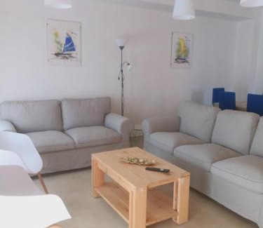 Reus House | Chalet amplio con Jardín y zona barbacoa.