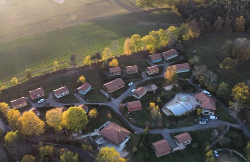 Blavignac Ski Chalet | Chalet "Ancolie Pour 6 Prix Semaine" with Mountain View, Shared Pool & Wi-Fi