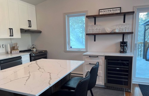 St-Adolphe-d'Howard Ski Chalet | Chalet bord de l'eau dans les laurentides