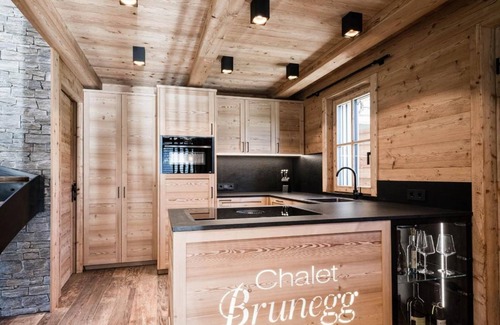 Valle Aurina Ski Chalet | Chalet 'Brunegg' with Mountain View, Wi-Fi and Air Conditioning