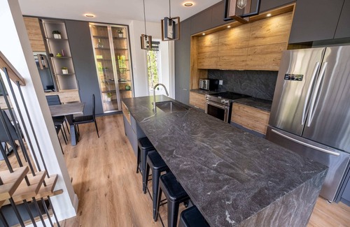 Saint-Brigitte-de-Laval House | Chalet Moderno | Nature, Comfort & SPA