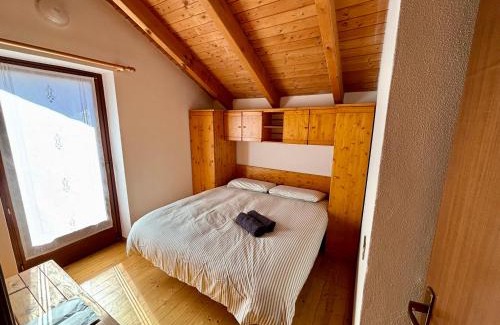 Antrona Schieranco House | Chalet Caldo & Accogliente a Cheggio "Obrigado House"