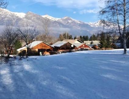 Saint-Leger-les-Melezes Ski Chalet | Chalet charmant à Saint-Léger-les-Mélèzes avec vue sur la montagne