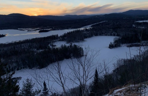 Saint Donat Ski Chalet | Chalet Chaleureux sur Terrain Boisé à Proximité de ma