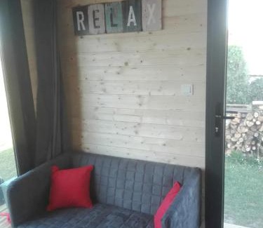 Eymet Ski Chalet | Chalet charmant avec piscine partagée à Eymet