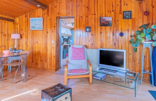 Mios House | Chalet 'Charme De L'Ancien Et Du Moderne' with Private Pool and Private Terrace