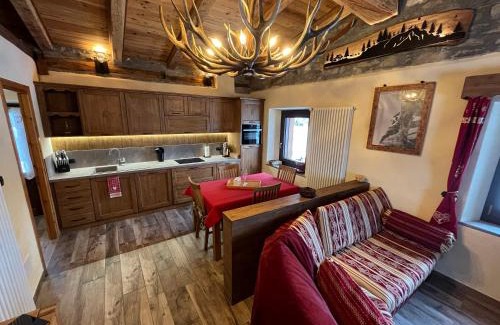 Courmayeur Ski Chalet | Chalet Chez Louis - Alpine Charm with Mont Blanc View & Ski Access