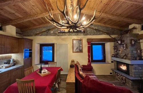 Courmayeur Ski Chalet | Chalet Chez Louis - Alpine Charm with Mont Blanc View & Ski Access
