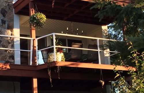Val David House | Chalet Chic - Laurentian Retreat - great for Family and Friends!