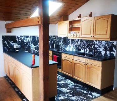 Uebersee Apartment | Chalet Chiemgau 90 qm 3 Zimmer Balkon