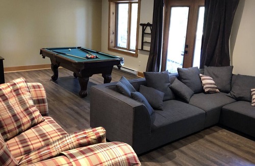 Labelle House | Chalet Chinook Tremblant - Lakefront log cottage with 5 bedrooms (Private Spa)