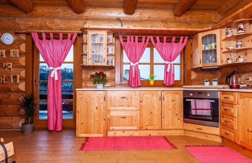 Bobrovnik Ski Chalet | Chalet Close To Beach Of Liptovska Mara Water Dam