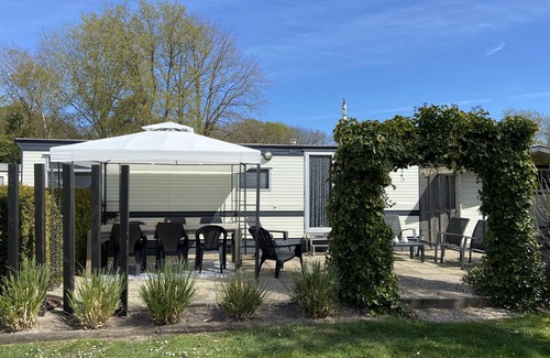 Rijs House | Chalet, competitive price this season.