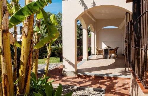 Campano House | Chalet con piscina privada solo familias y parejas