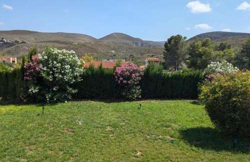 Turis House | Chalet con piscina, barbacoa y jacuzzi en Valencia