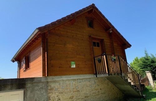 Saint-Bonnet-Troncais Apartment | Chalet cosy avec vue nature, idéal pour activités en plein air - FR-1-489-445