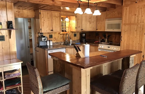 Mauricie Ski Chalet | Chalet de la Presqu'île, private spa