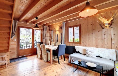 Besse-en-Chandesse Ski Chalet | Chalet de Cécile 1