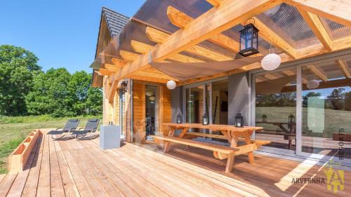 Besse-en-Chandesse House | Chalet des Marmottes