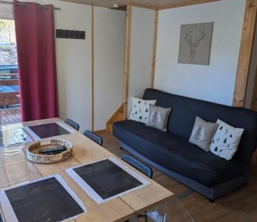 Saint-Leger-les-Melezes Ski Chalet | Chalet de 10 pers avec Suite Parental au pied des Pistes