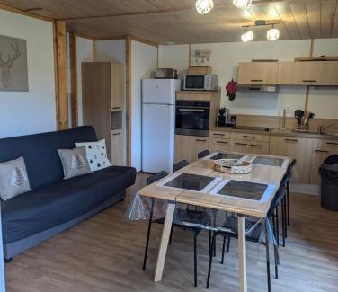 Saint-Leger-les-Melezes Ski Chalet | Chalet de 10 pers avec Suite Parental au pied des Pistes