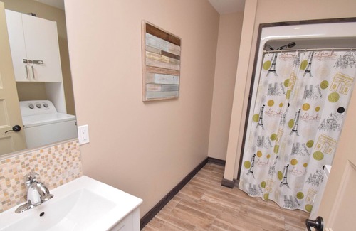 Cheneville Ski Chalet | Chalet de la Montagne 4 Chambres a Coucher 5 Salle de Bain Spa/foyer