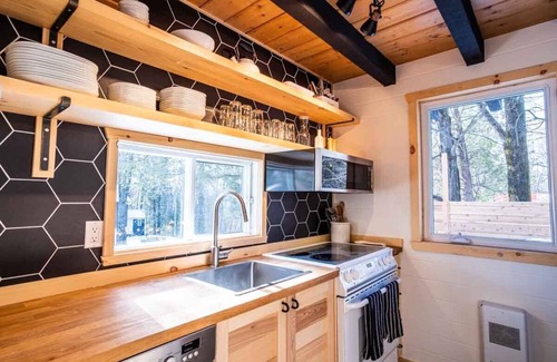 Orford Ski Chalet | Chalet Denmark, Turn Key Amenities + Pet Friendly + Dedicated Workspace with Hi Speed WiF
