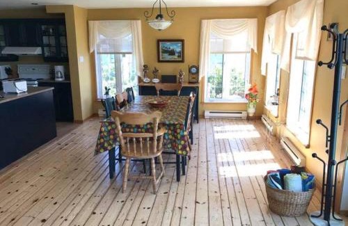 Saint Aime Des Lacs Ski Chalet | Chalet des aviateurs