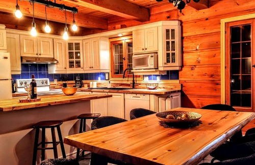 Saint-Faustin-Lac-Carre Ski Chalet | Chalet des Sources
