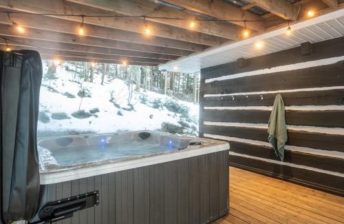 Saint-Faustin-Lac-Carre Ski Chalet | Chalet du Sous-Bois By My Tremblant Location